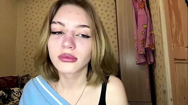 MelaineAytes online show from November 26, 8:26 am