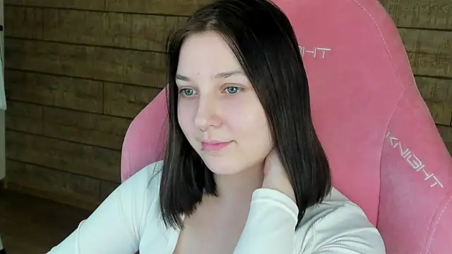 TinnaBurton online show from January 14, 4:23 pm