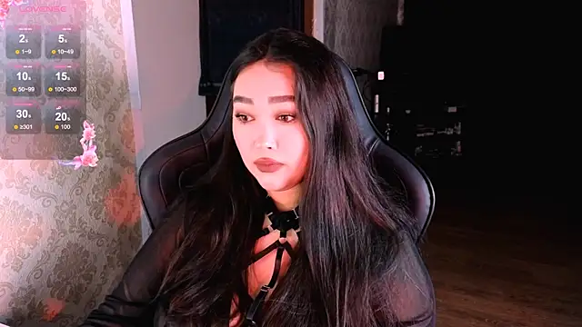 Snapshot of Emma_Uilson chatting on February 4, 10:47 pm Emma Uilson online show from February 4, 10:47 pm