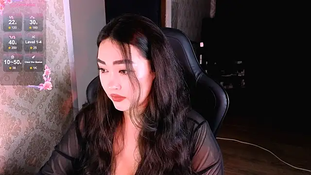 Snapshot of Emma_Uilson chatting on April 4, 10:40 pm Emma Uilson online show from April 4, 10:40 pm