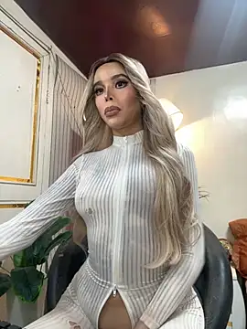 Snapshot of _SandraHornball_ chatting on November 27, 2:41 pm SandraHornball online show from November 27, 2:41 pm