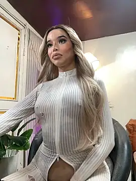 Snapshot of _SandraHornball_ chatting on November 30, 11:09 pm SandraHornball online show from November 30, 11:09 pm