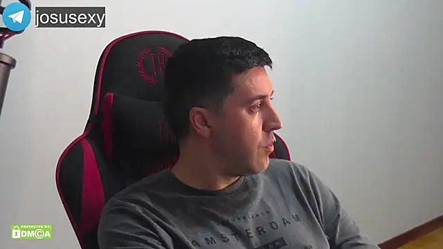 Snapshot of likihot chatting on January 6, 8:45 pm likihot online show from January 6, 8:45 pm