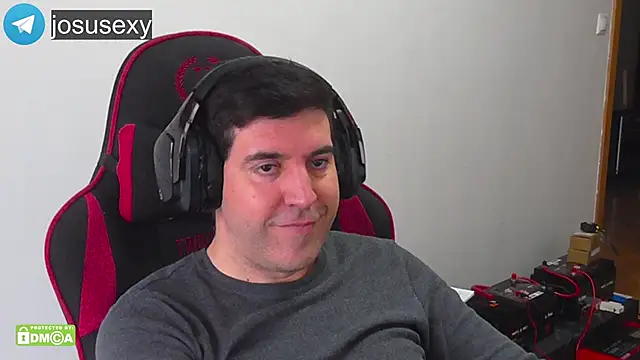 Snapshot of likihot chatting on March 6, 9:06 am likihot online show from March 6, 9:06 am