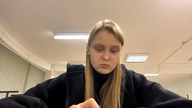 PaulitaSolow online show from November 26, 1:23 pm