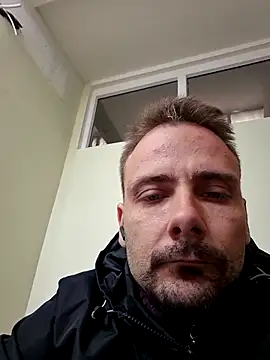 Snapshot of Gregorywhitelegs chatting on April 22, 10:39 am Gregorywhitelegs online show from April 22, 10:39 am