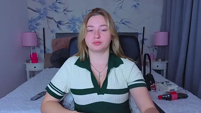 Sweetie kitty1 online show from November 29, 1:36 pm