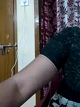 Snapshot of Indian_Telugu_Indhu chatting on February 6, 3:44 am Indian Telugu Indhu online show from February 6, 3:44 am