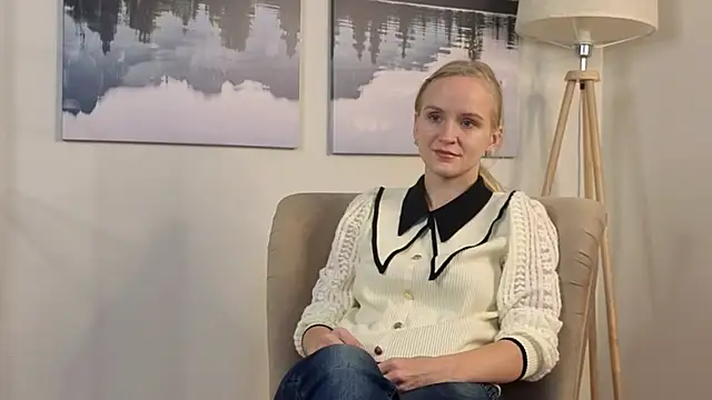 ToshiaPotvin online show from November 17, 7:14 am