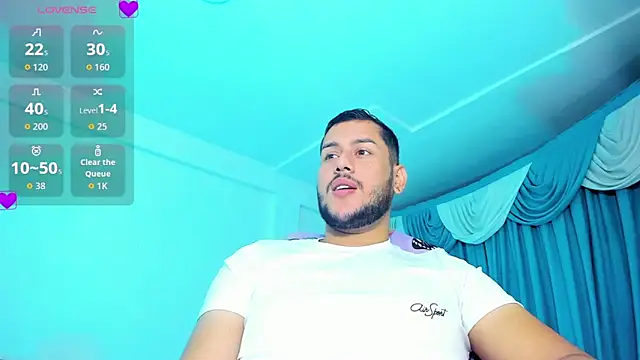 Snapshot of Latino_Hot_Boy chatting on December 1, 7:19 pm Latino Hot Boy online show from December 1, 7:19 pm