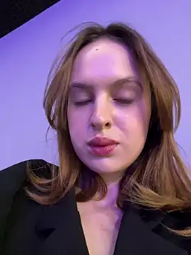 hani obsessed online show from April 28, 11:15 am