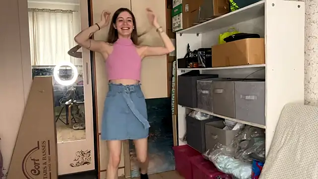 Snapshot of MiriamDongo chatting on November 25, 11:43 am MiriamDongo online show from November 25, 11:43 am