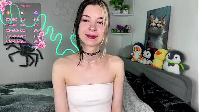 Snapshot of Emmie_shy chatting on May 20, 8:37 pm Emmie shy online show from May 20, 8:37 pm