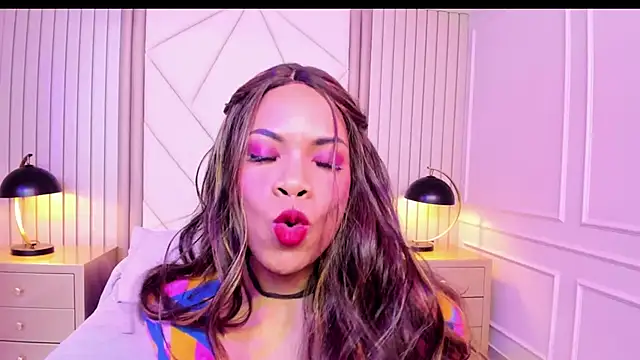 LailaDavidson online show from May 23, 12:20 pm