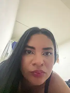 lizmy online show from April 5, 5:37 am