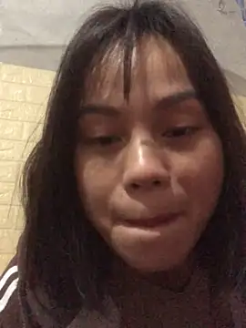 Trangbabylove online show from January 8, 7:43 am