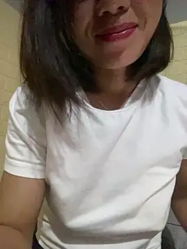 Trangbabylove online show from July 26, 8:38 pm
