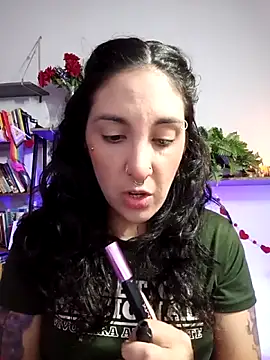 Melinerd online show from June 2, 6:10 pm