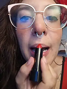 Snapshot of Melinerd chatting on August 4, 6:10 pm Melinerd online show from August 4, 6:10 pm