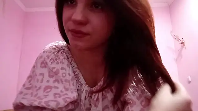 Snapshot of Emimiror chatting on November 26, 12:11 am Emimiror online show from November 26, 12:11 am