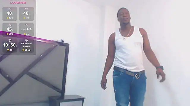 Snapshot of kingAlexander22 chatting on November 20, 11:32 am kingAlexander22 online show from November 20, 11:32 am