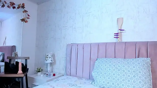 Snapshot of Kiara_black_ chatting on December 3, 12:14 pm Kiara black online show from December 3, 12:14 pm