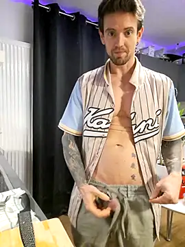 Mystery Mark online show from March 4, 6:25 pm