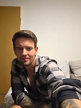 Snapshot of Mystery_Mark chatting on June 6, 7:29 pm Mystery Mark online show from June 6, 7:29 pm