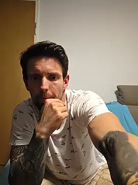 Snapshot of Mystery_Mark chatting on June 26, 8:46 pm Mystery Mark online show from June 26, 8:46 pm