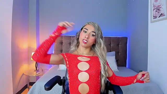 Snapshot of Violet_Moon20 chatting on November 21, 8:18 pm Violet Moon20 online show from November 21, 8:18 pm