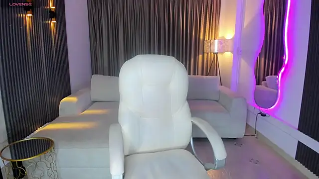 Snapshot of kylie_collins chatting on May 9, 3:12 am kylie collins online show from May 9, 3:12 am