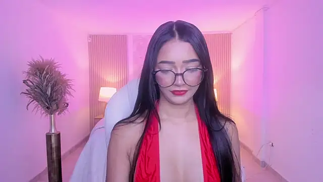Snapshot of kylie_collins chatting on May 21, 3:24 am kylie collins online show from May 21, 3:24 am