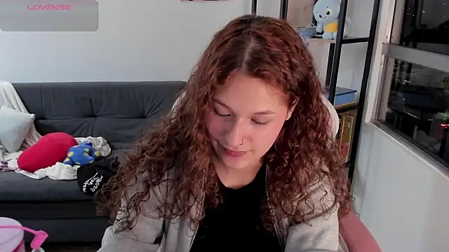 Snapshot of iam_Nikki chatting on April 15, 2:40 am iam Nikki online show from April 15, 2:40 am