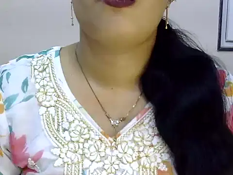 Muskan Jha online show from June 23, 1:36 am