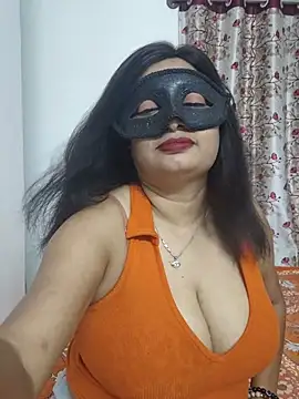 Cute-richa1 online show from June 12, 4:28 pm