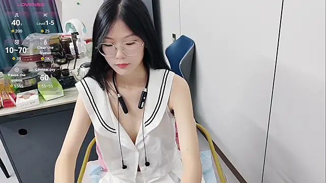 Snapshot of xlin-baby chatting on May 7, 4:01 pm xlin-baby online show from May 7, 4:01 pm