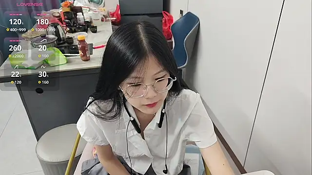 Snapshot of xlin-baby chatting on May 20, 4:35 pm xlin-baby online show from May 20, 4:35 pm