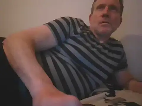 JonnaCD online show from December 7, 4:42 am