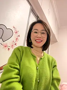 xiaoling2358 online show from November 28, 1:25 pm