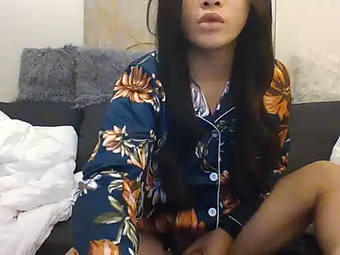 hugecockhiraya online show from December 3, 2:04 pm