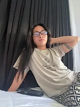 hugecockhiraya online show from February 11, 7:46 am