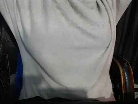 Snapshot of Queen_Bhanu chatting on December 3, 7:12 pm Queen Bhanu online show from December 3, 7:12 pm