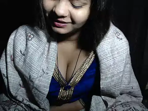 Snapshot of Queen_Bhanu chatting on January 8, 2:36 am Queen Bhanu online show from January 8, 2:36 am