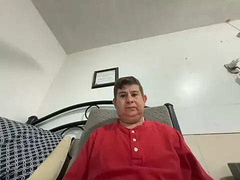 Snapshot of beto536 chatting on February 24, 3:15 am beto536 online show from February 24, 3:15 am