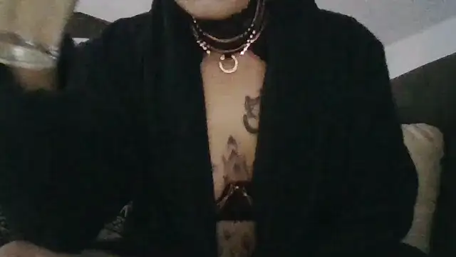 Vulva Koenigin97 online show from November 15, 8:05 pm