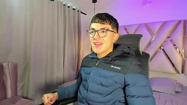 Snapshot of sayronvg chatting on November 25, 11:43 am sayronvg online show from November 25, 11:43 am