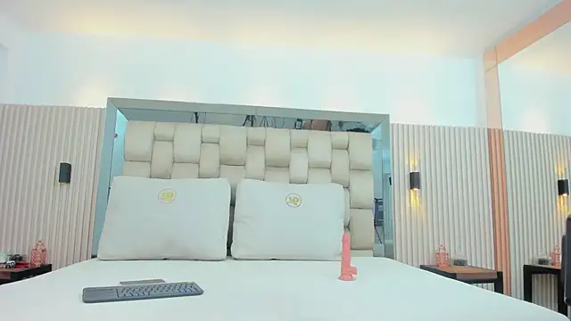 noah pariss online show from January 8, 11:34 am