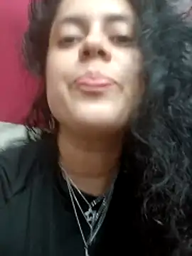 Snapshot of Lapeluda25 chatting on December 15, 8:02 pm Lapeluda25 online show from December 15, 8:02 pm