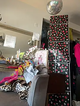 Motherbigbus online show from March 7, 8:39 pm