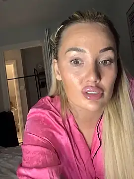 xoxohan11 online show from March 25, 10:38 pm